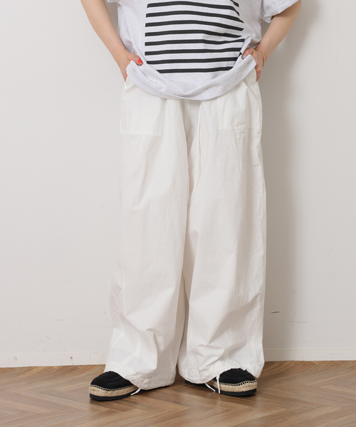 JOURNAL STANDARD LUXE(ジャーナルスタンダード ラックス)の「バフワッシャー ベイカーパンツ(その他パンツ・レディース・カーキ/ホワイト・SMALL/MEDIUM)」の1枚目の写真