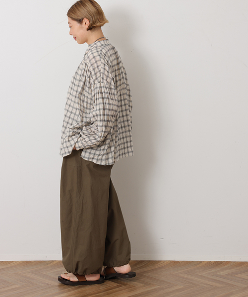JOURNAL STANDARD LUXE(ジャーナルスタンダード ラックス)の「バフワッシャー ベイカーパンツ(その他パンツ・レディース・カーキ/ホワイト・SMALL/MEDIUM)」の10枚目の写真