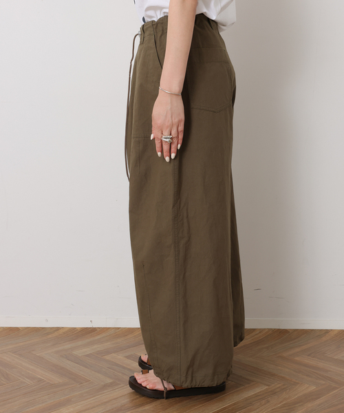 JOURNAL STANDARD LUXE(ジャーナルスタンダード ラックス)の「バフワッシャー ベイカーパンツ(その他パンツ・レディース・カーキ/ホワイト・SMALL/MEDIUM)」の15枚目の写真