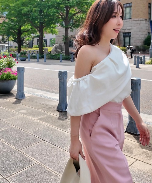 THEODORIC.dy（セオドリックディ）の「アシメフォールドブラウス（立体ドレープデザイン）（シャツ/ブラウス・レディース・ブラック/アイボリー・FREE）」の9枚目の写真