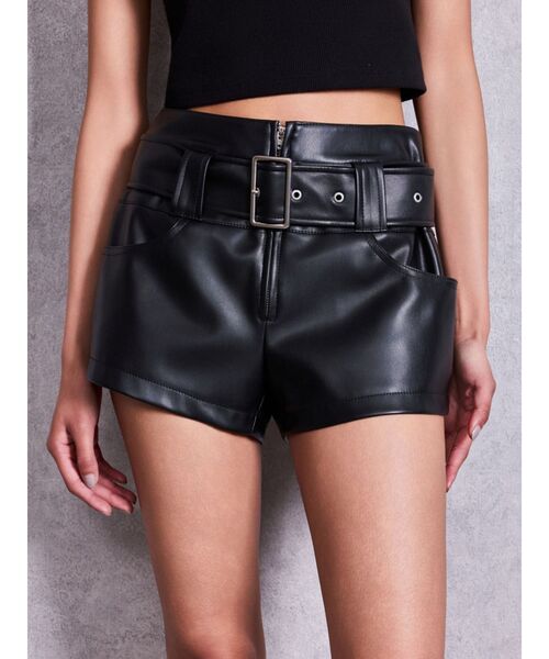 GYDA（ジェイダ）の「ベルト付きストレッチフェイクレザーショートパンツ（その他パンツ・レディース・ブラック・X-SMALL/SMALL/MEDIUM）」の21枚目の写真