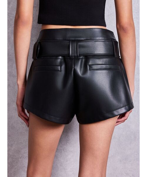 GYDA（ジェイダ）の「ベルト付きストレッチフェイクレザーショートパンツ（その他パンツ・レディース・ブラック・X-SMALL/SMALL/MEDIUM）」の22枚目の写真