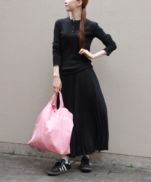 MEYAME(メヤメ)の「MEYAME/メヤメ ソフトリブヘンリーネック SOFT RIB HENRY NECK MEY-2502(Tシャツ/カットソー・レディース・レッド/ブラック/クリーム・FREE)」の11枚目の写真