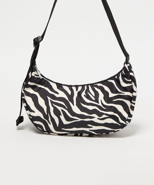 LeSportsac(レスポートサック)の「【別注】<LeSportsac>ハンモック バッグ(ゼブラ)(ショルダーバッグ・レディース・その他1・FREE)」の4枚目の写真