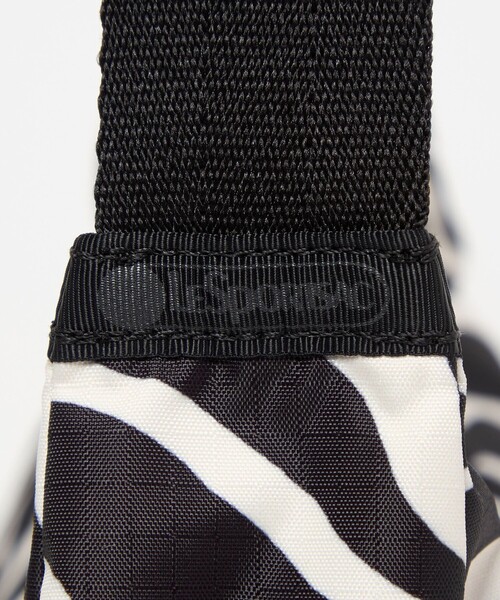 LeSportsac(レスポートサック)の「【別注】<LeSportsac>ハンモック バッグ(ゼブラ)(ショルダーバッグ・レディース・その他1・FREE)」の15枚目の写真