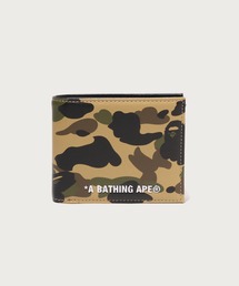A BATHING APE(�A�x�C�V���O�G�C�v)��1ST CAMO MINI WALLET(���z)