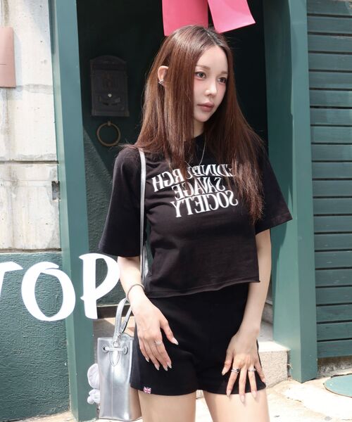 MILK ASH AND DOLLS(ミルク アッシュ アンド ドールズ)の「エディンバラ クロップショートスリーブ - ブラック(Tシャツ/カットソー・レディース・ブラック・SMALL/MEDIUM)」の4枚目の写真