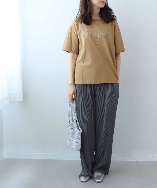 leswel(レスウェル)の「【M~5L】コード刺しゅうロゴTシャツ(Tシャツ/カットソー・レディース・ブラウン/ライトグレー/チャコールグレー・3L/LL/L/M/5L/4L)」の14枚目の写真
