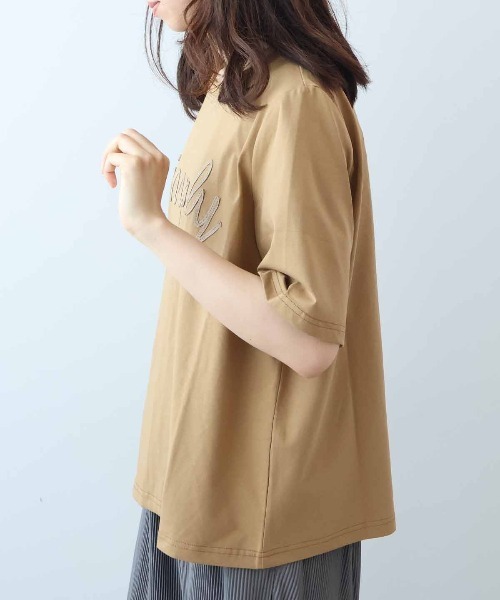 leswel(レスウェル)の「【M~5L】コード刺しゅうロゴTシャツ(Tシャツ/カットソー・レディース・ブラウン/ライトグレー/チャコールグレー・3L/LL/L/M/5L/4L)」の18枚目の写真