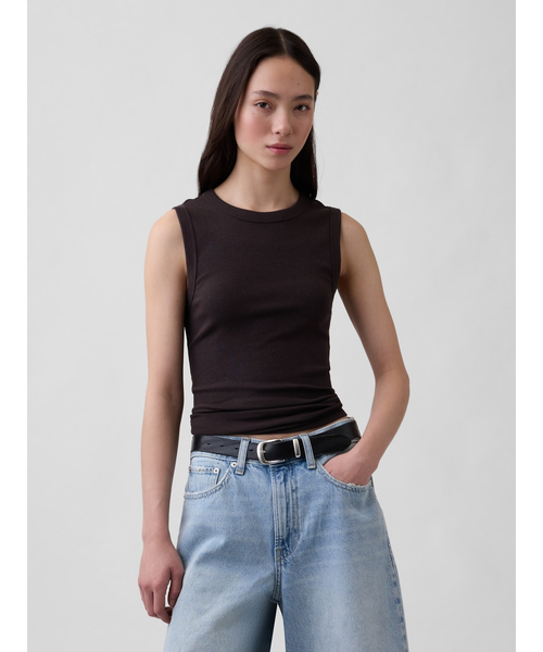 GAP(ギャップ)の「モダン クルーネック タンクトップ(タンクトップ・レディース・ホワイト/ブラック/ブラウン・XXS/XL/L/S/M/XS)」の1枚目の写真