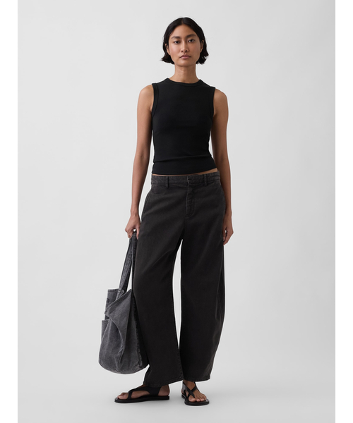 GAP(ギャップ)の「モダン クルーネック タンクトップ(タンクトップ・レディース・ホワイト/ブラック/ブラウン・XXS/XL/L/S/M/XS)」の4枚目の写真