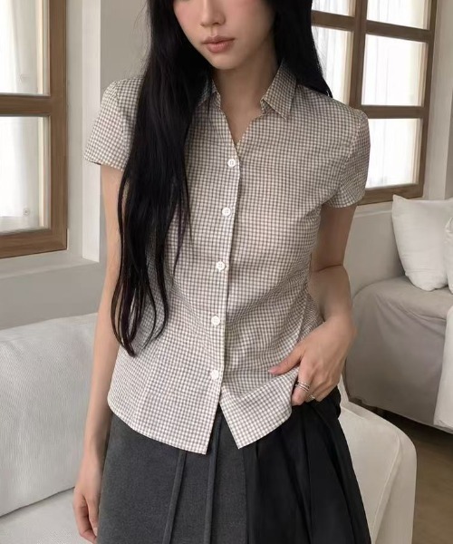 Achic(アシック)の「ギンガムチェックコンパクト半袖シャツ(Tシャツ/カットソー・レディース・ホワイト/ブラック/ベージュ・M)」の11枚目の写真