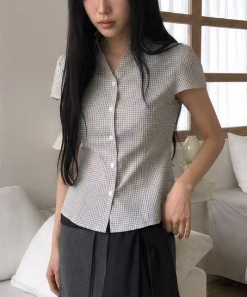 Achic(アシック)の「ギンガムチェックコンパクト半袖シャツ(Tシャツ/カットソー・レディース・ホワイト/ブラック/ベージュ・M)」の16枚目の写真