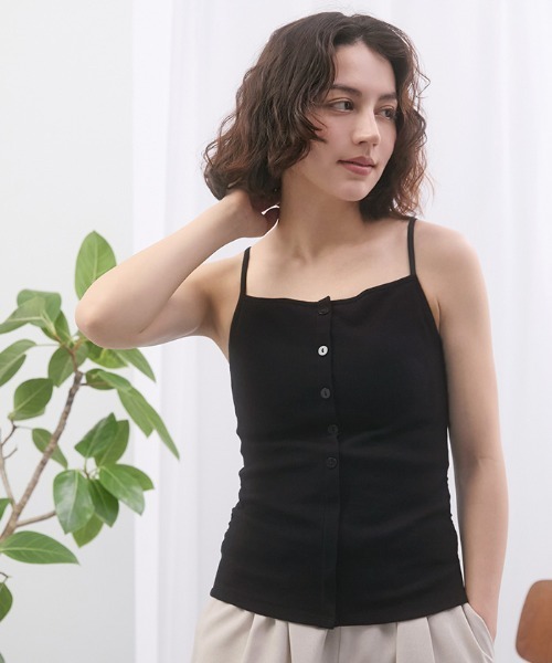 ESLIA(エスリア)の「服見え カップ付きキャミ(キャミソール・レディース・グリーン/ブラウン/ブラック・M/L)」の2枚目の写真