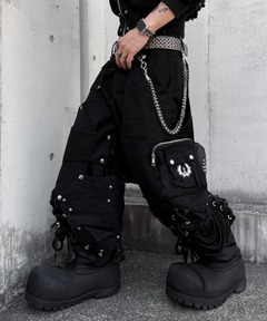 CIVARIZE/シヴァーライズ』サスペンダー付きボンテージスキニーカーゴ