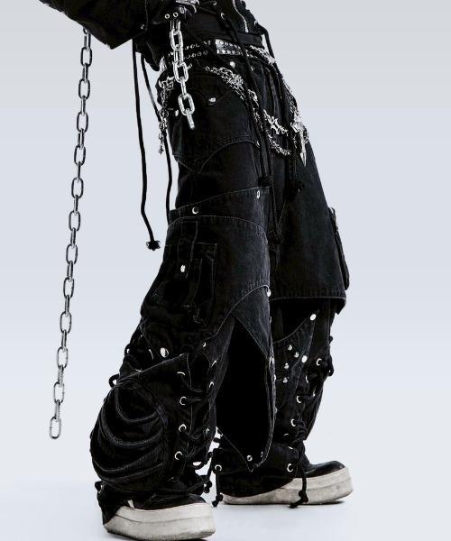 UNIZ(ユニズ)の「【UNIZ】Dragon Slayer Hood Pants / 【ユニズ】ドラゴンレースアップパッチワークデニムカーゴパンツ(デニムパンツ・メンズ・ブラック・01/00)」の18枚目の写真