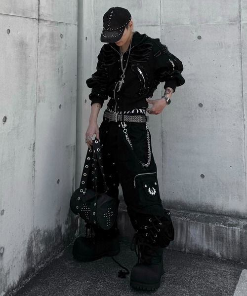 UNIZ(ユニズ)の「【UNIZ】Dragon Slayer Hood Pants / 【ユニズ】ドラゴンレースアップパッチワークデニムカーゴパンツ(デニムパンツ・メンズ・ブラック・01/00)」の3枚目の写真