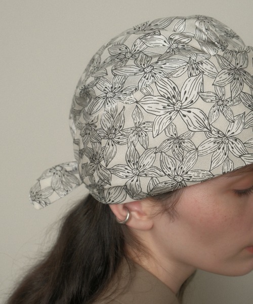 arth(アース)の「arth Opal Flower Head Wrap / アース(ヘアバンド・レディース・ブラック/ホワイト・FREE)」の9枚目の写真