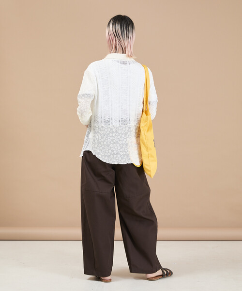 Freada(フリーダ)の「Freada/フリーダ 花柄カットレースシャツ(シャツ/ブラウス・レディース・ブラック/ホワイト・ONE SIZE)」の6枚目の写真