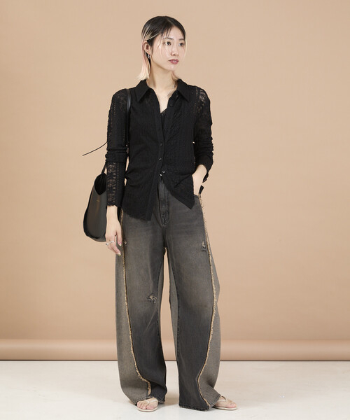 Freada(フリーダ)の「Freada/フリーダ 花柄カットレースシャツ(シャツ/ブラウス・レディース・ブラック/ホワイト・ONE SIZE)」の13枚目の写真
