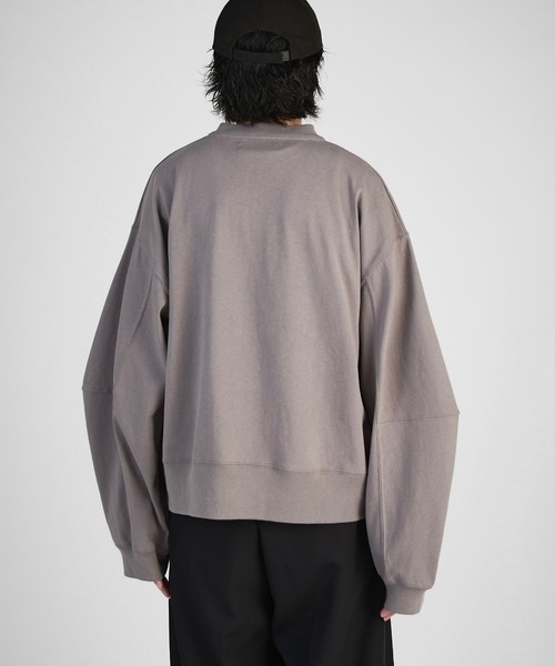 Lui's(ルイス)の「【Neucon】WIDE-SLEEVE HENLRY-NECK BIG TEE / ワイドスリーブヘンリーネックビッグロンT(Tシャツ/カットソー・メンズ・グレー/ブラック/ホワイト・2/1)」の14枚目の写真