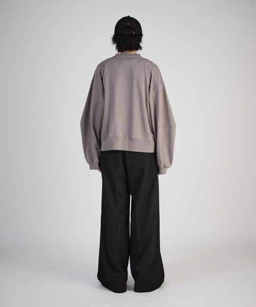 Lui's(ルイス)の「【Neucon】WIDE-SLEEVE HENLRY-NECK BIG TEE / ワイドスリーブヘンリーネックビッグロンT(Tシャツ/カットソー・メンズ・グレー/ブラック/ホワイト・2/1)」の17枚目の写真
