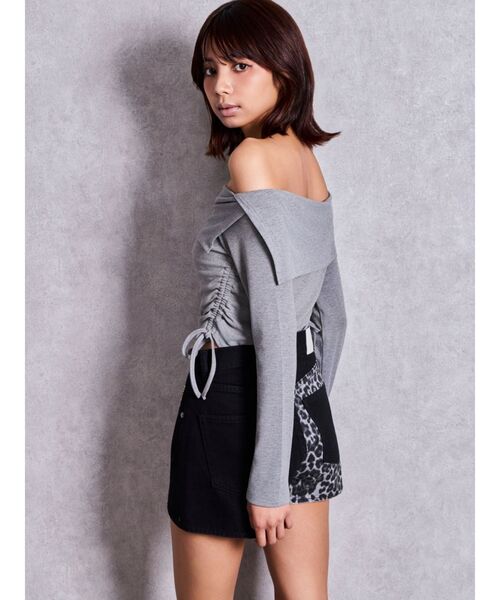 GYDA(ジェイダ)の「サイドギャザーオフショルトップス(Tシャツ/カットソー・レディース・ブラック/グレー/オフホワイト・FREE)」の15枚目の写真