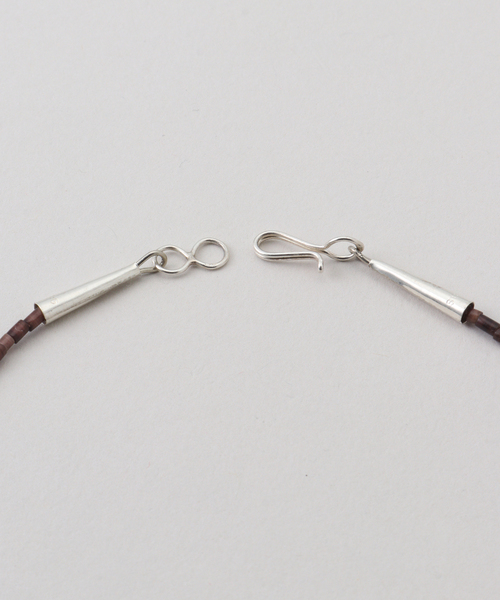 FRAMeWORK(フレームワーク)の「Harpo/アルポ フィティッシュ SHORT NECKLACE(ネックレス・レディース・ベージュ・FREE)」の5枚目の写真
