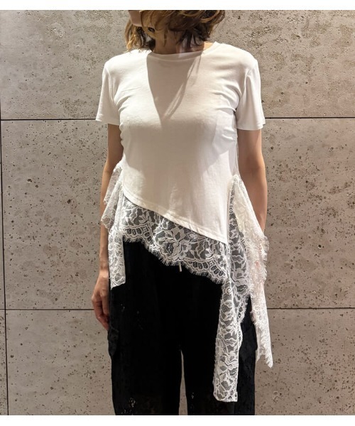 Desert Rose(デザートローズ)の「【DESERT ROSE/デザートローズ】アシンメトリーレースヘムプルオーバー(Tシャツ/カットソー・レディース・ブラック/ホワイト・FREE)」の13枚目の写真