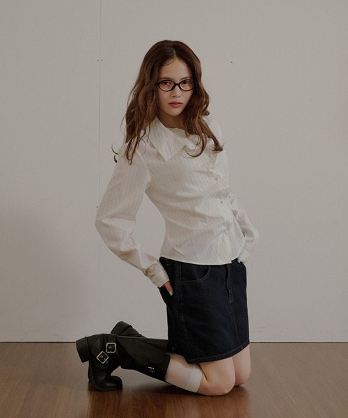 MUHET(ミュエータ)の「gather design shirt blouse / ギャザーデザインブラウス(シャツ/ブラウス・レディース・ネイビー/オフホワイト/ブラック・FREE)」の11枚目の写真