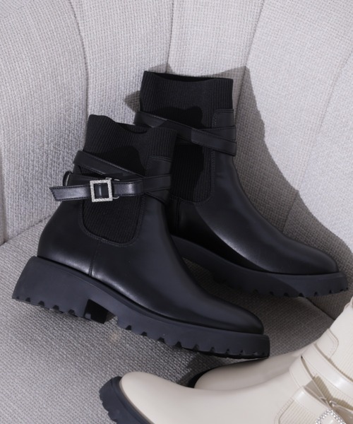 JILL by JILL STUART(ジルバイジルスチュアート)の「ダブルベルトショートブーツ(ブーツ・レディース・ブラック/ホワイト・SMALL/MEDIUM/LARGE)」の1枚目の写真