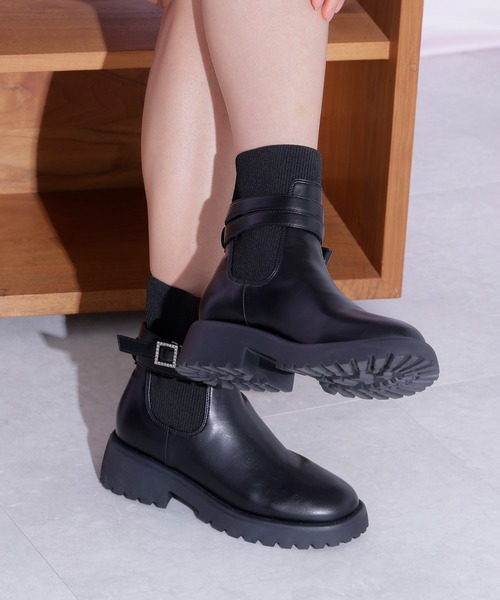 JILL by JILL STUART(ジルバイジルスチュアート)の「ダブルベルトショートブーツ(ブーツ・レディース・ブラック/ホワイト・SMALL/MEDIUM/LARGE)」の5枚目の写真