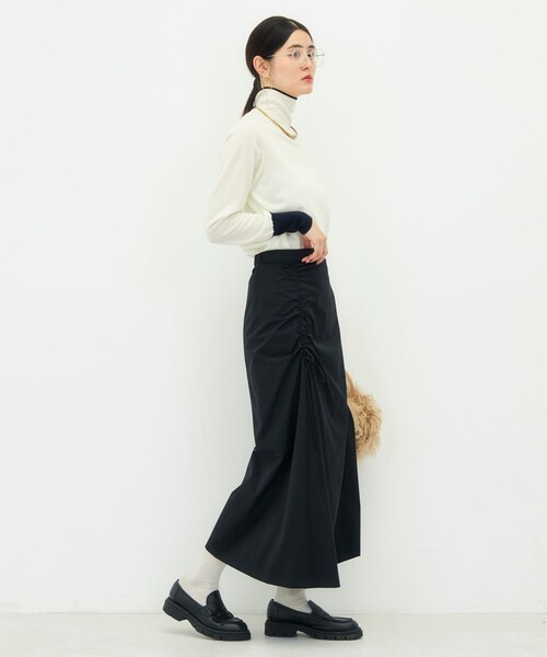 NOLLEY’S(ノーリーズ)の「《防シワ/2WAYストレッチ》ウォッシャブルサイドスピンドルアレンジスカート(スカート・レディース・ベージュ/ブラック・36/38)」の10枚目の写真