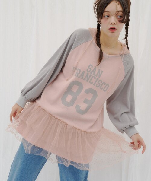 HELLO.SANFRANCISCO（ハローサンフランシスコ）の「【HELLO.SANFRANCISCO】ワッフルロゴチュールフーディチュニック（Tシャツ/カットソー・レディース・ピンク/ホワイト・ONE SIZE）」の2枚目の写真