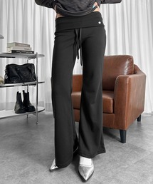 【楽なのに盛れる！】フォールドウエストブーツカットパンツ/スウェットパンツ フレア セミフレア 伸縮性 フォールドオーバー 折り返し ワンポイント 美脚 楽ちんパンツ ギャル 海外ガール デイリーユース 1カラー ブラック オールシーズン 春 夏 秋 冬