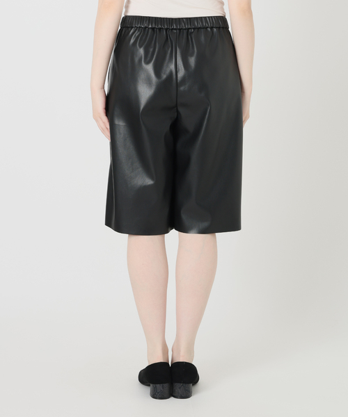 VERMEIL par iena(ヴェルメイユパーイエナ)の「Faux Leather イージーショーツ(その他パンツ・レディース・ブラウン/ブラック・36/38)」の21枚目の写真