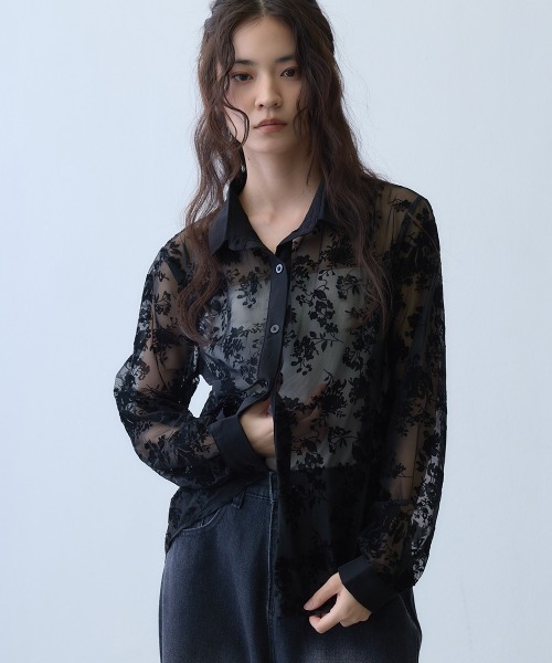 Clum(クルム)の「flocky flower sheer shirt / フロッキーフラワーシアーシャツ(シャツ/ブラウス・レディース・ブラック・MEDIUM/LARGE/SMALL)」の1枚目の写真