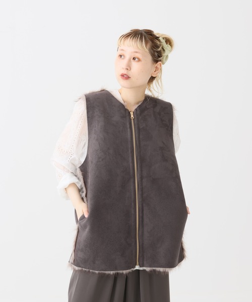 HEART MARKET(ハートマーケット)の「ミックスファームートンリバーシブルベスト(ベスト・レディース・チャコール/ナチュラル・FREE)」の11枚目の写真