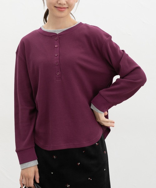 Honeys(ハニーズ)の「ヘンリーネックトップス(Tシャツ/カットソー・レディース・グリーン/ダークパープル/ネイビー/スミクロ・M/L/LL)」の4枚目の写真