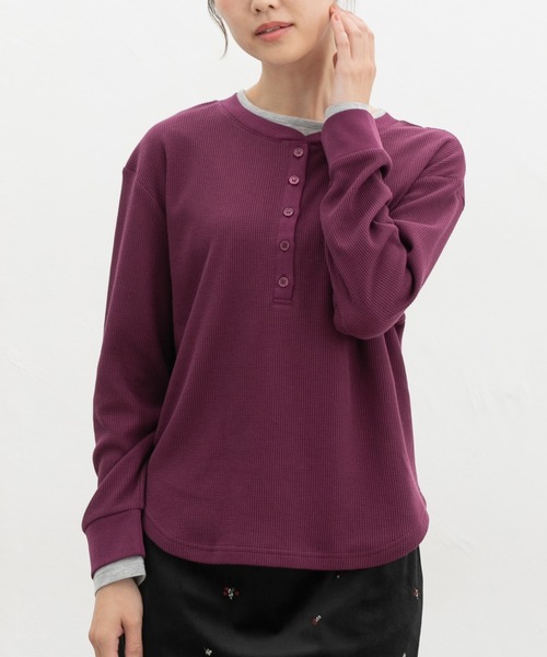 Honeys(ハニーズ)の「ヘンリーネックトップス(Tシャツ/カットソー・レディース・グリーン/ダークパープル/ネイビー/スミクロ・M/L/LL)」の14枚目の写真
