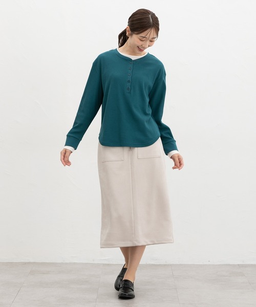 Honeys(ハニーズ)の「ヘンリーネックトップス(Tシャツ/カットソー・レディース・グリーン/ダークパープル/ネイビー/スミクロ・M/L/LL)」の15枚目の写真