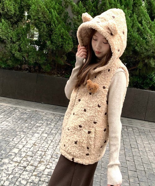 AVYL(アヴィル)の「もこもこボアフードベスト(ベスト・レディース・ブラウン・M)」の10枚目の写真