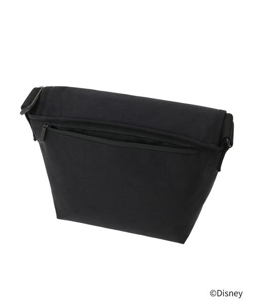 Manhattan Portage(マンハッタンポーテージ)の「NYLON MESSENGER BAG JR (SM) BACK POCKET W/ DIVIDER MAGNET / MICKEY / 26(メッセンジャーバッグ・レディース・ブラック・SMALL)」の9枚目の写真