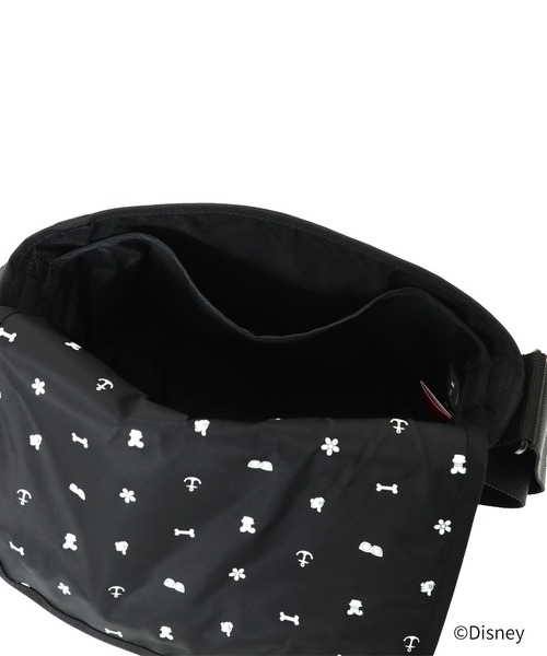 Manhattan Portage(マンハッタンポーテージ)の「NYLON MESSENGER BAG JR (SM) BACK POCKET W/ DIVIDER MAGNET / MICKEY / 26(メッセンジャーバッグ・レディース・ブラック・SMALL)」の11枚目の写真