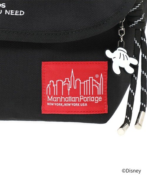 Manhattan Portage(マンハッタンポーテージ)の「NYLON MESSENGER BAG JR (SM) BACK POCKET W/ DIVIDER MAGNET / MICKEY / 26(メッセンジャーバッグ・レディース・ブラック・SMALL)」の2枚目の写真