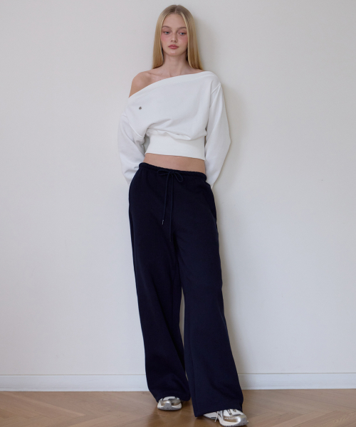 ROSEFRANTZ（ロゼフランツ）の「Crop Off Shoulder Sweatshirt [Ivory]（スウェット・レディース・アイボリー・OS）」の6枚目の写真