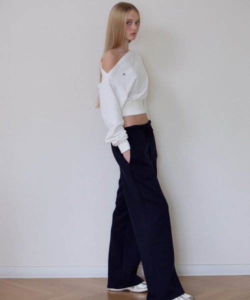 ROSEFRANTZ（ロゼフランツ）の「Crop Off Shoulder Sweatshirt [Ivory]（スウェット・レディース・アイボリー・OS）」の7枚目の写真
