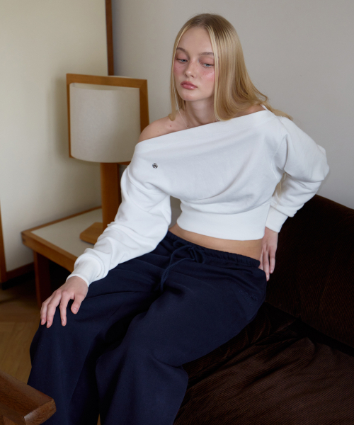 ROSEFRANTZ（ロゼフランツ）の「Crop Off Shoulder Sweatshirt [Ivory]（スウェット・レディース・アイボリー・OS）」の14枚目の写真