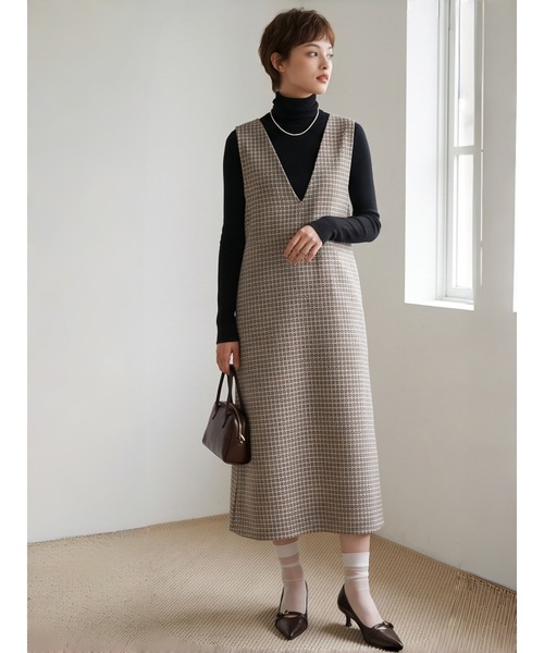 Sew loop（ソーループ）の「小紋柄風ジャカード織りVネックジャンパースカート（ジャンパースカート・レディース・グレー・M/L）」の14枚目の写真