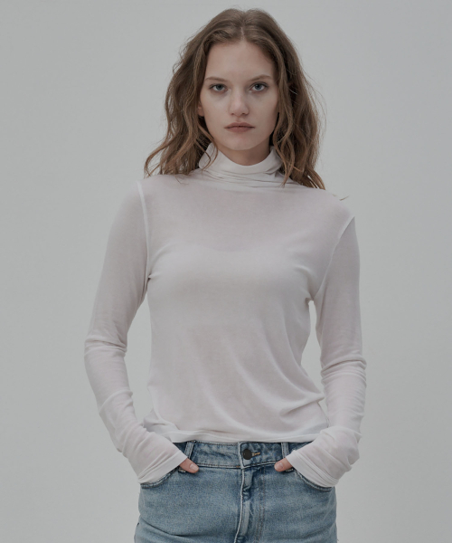 DEARMYDEER(ディアマイディア)の「エッセンシャル ウール タートルネック (4カラー)(Tシャツ/カットソー・レディース・ライトパープル/ブラック/スカイブルー/ホワイト・FREE)」の6枚目の写真